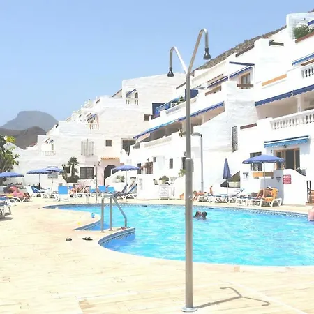 Ocean Dreams Heated Pool דירה